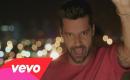 Ricky Martin - La Mordidita ft. Yotuel